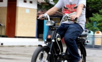 Soni Amijaya – Kolektor Motor Classic, Surabaya : MEMBURU MINI BIKE ORIGINAL KARENA TERCATAT SEBAGAI ICONIC BIKE