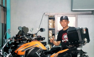 Gaya Motor & Cafe, Sidoarjo : MANJAKAN LOYALIS, SAMPAI TERSENYUM MANIS SAAT SERVIS