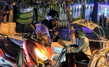 Komunitas N Max Pilot, Jember : INDAHHNYA BERBAGI MELALUI SAHUR ON THE ROAD