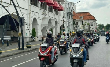 KEBERSAMAAN KONSUMEN HONDA PCX NRIBUN & RIDING BARENG